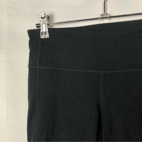 Athleta Black Mind Over Matter Criss Cross Athletic Cropped Leggings S - Picture 4 of 5